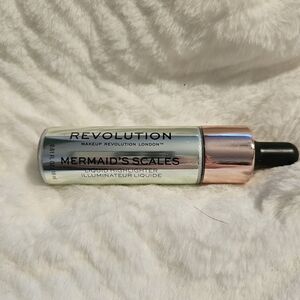 Revolution Liquid Highlighter - Mermaid Scales